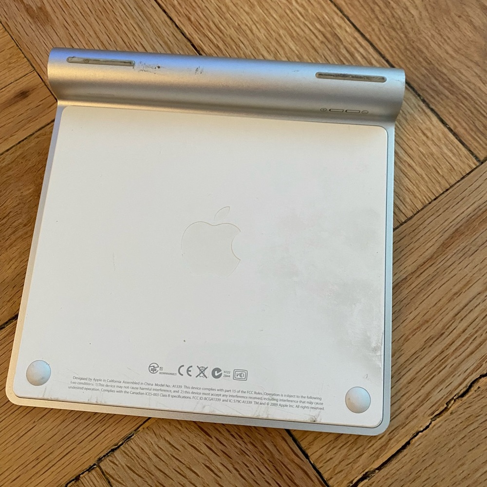 Apple Magic Trackpad